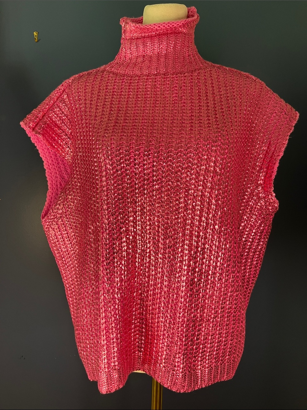 She & Sky Sleeveless Turtleneck Knit Sweater w pink sparkle exterior, boho chic!